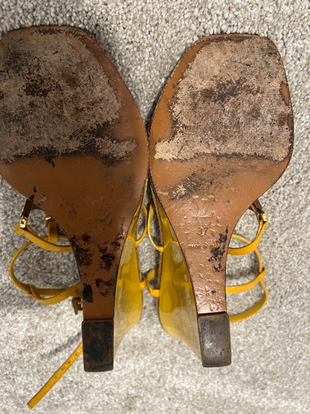 Louis Vuitton Yellow Leather Cutout T-Strap Sandals - Picture 3 of 3